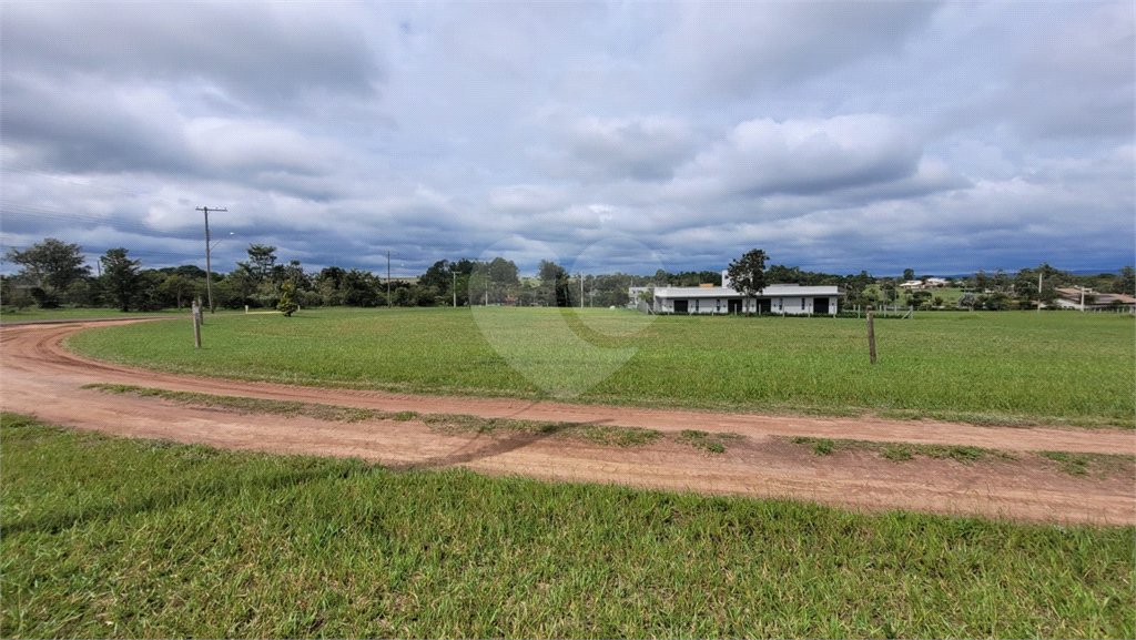 Loteamento à venda no Condomínio Vila Pinhal do Broa