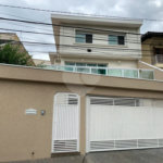 Excelente sobrado com piscina e churrasqueira