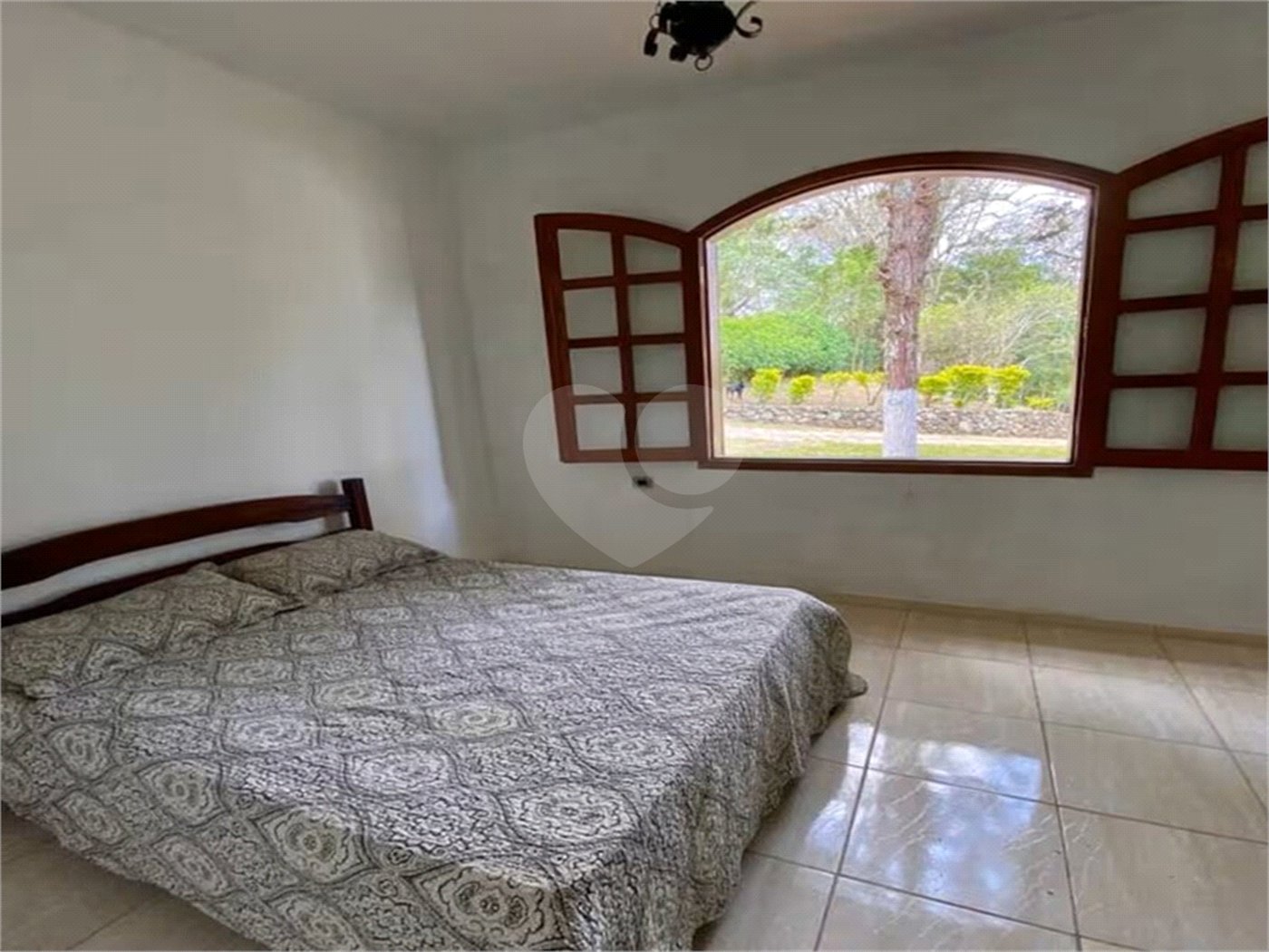 Sítio à venda com 6 quartos, sendo 1 suíte, no Centro (são João Novo), São Roque, SP