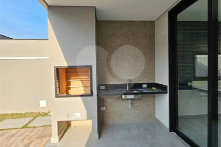 Casa à venda com 3 quartos, sendo 1 suíte, no condomínio Reserva do Vale, Caçapava - SP