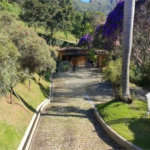 Casa à venda com 4 suítes no condomínio Quinta do Lago, Petrópolis - RJ