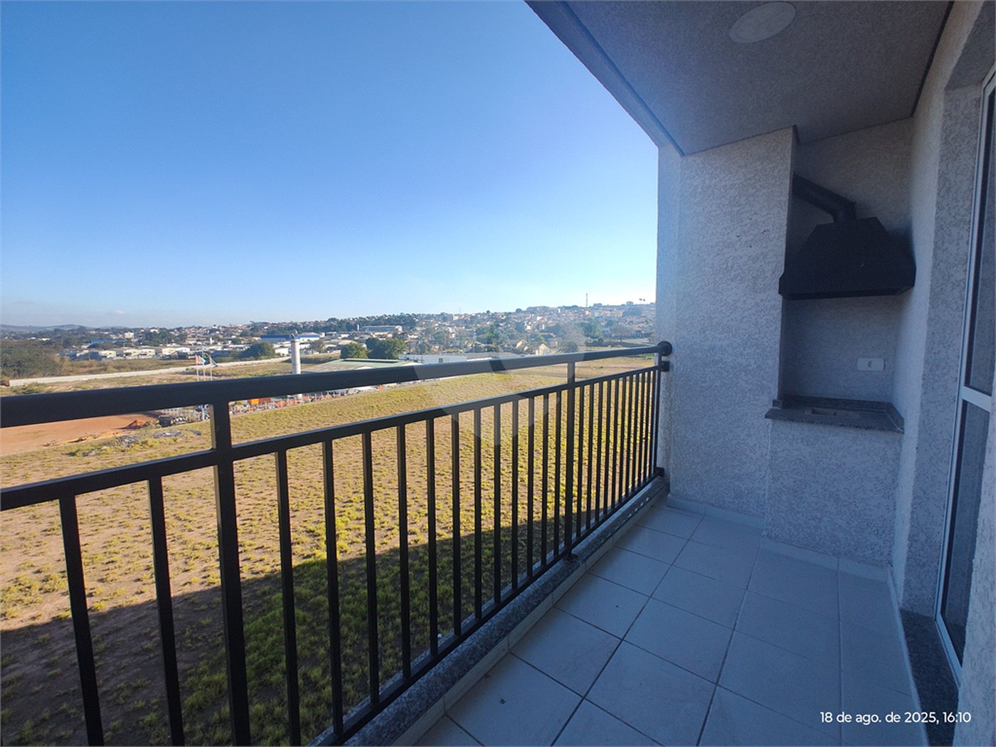 Apartamento para alugar com 3 quartos, sendo 1 suíte,  em Jardim das Palmeiras, Atibaia, SP