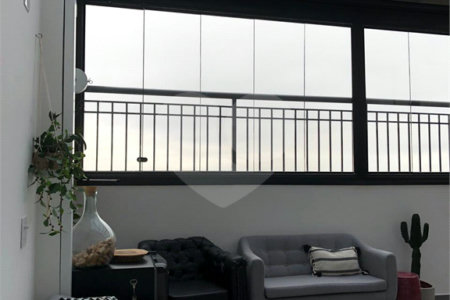 Apartamento à venda com 3 quartos, sendo 1 suíte, em Jardim Parque Morumbi, São Paulo, SP