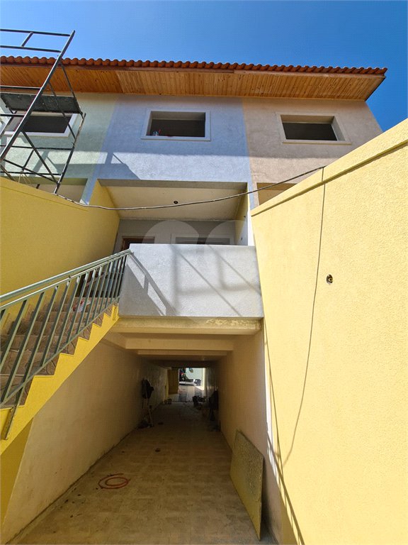 Sobrado à venda com 3 quartos, sendo 1 suíte, em Vila Gomes, São Paulo, SP