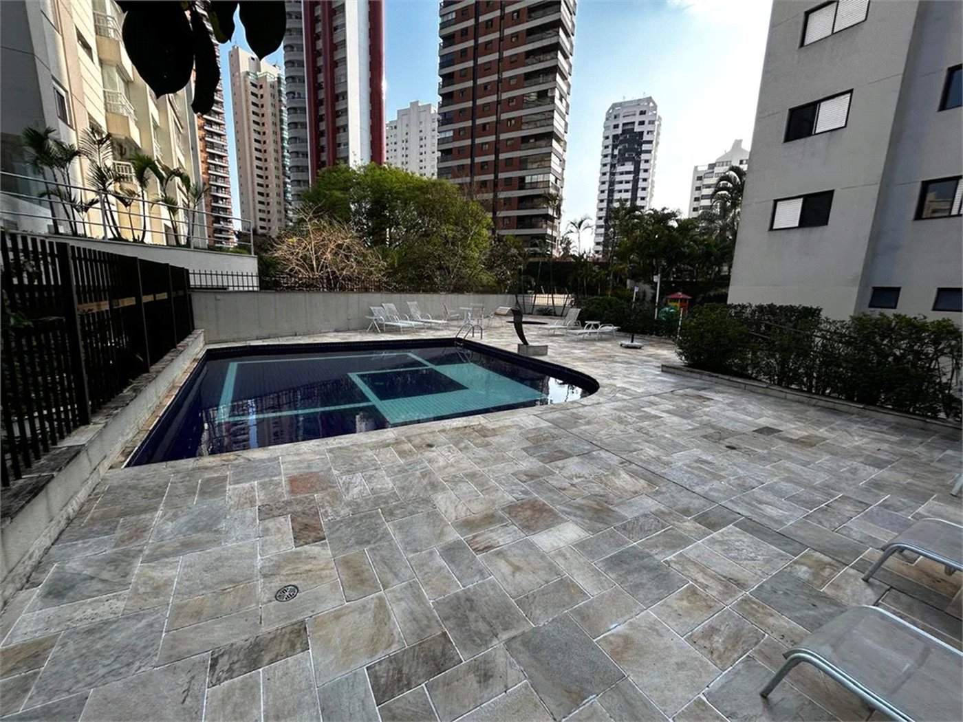 Apartamento à venda com 3 quartos, sendo 1 suíte, em Vila Andrade, São Paulo, SP