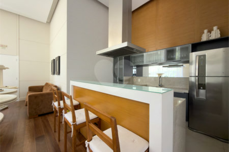 Apartamento à venda com 4 quartos, sendo 3 suítes,  em Vila Romana, São Paulo, SP