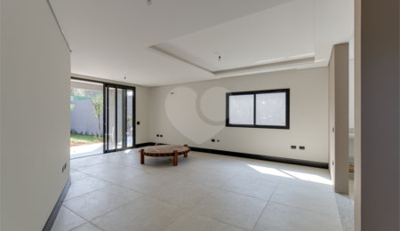 Casa à venda com 4 suítes no condomínio Reserva Robélia, São Paulo - SP