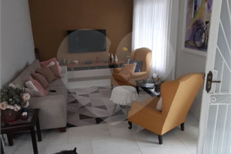 Casa à venda com 3 quartos, sendo 1 suíte, em Vila Helena, Atibaia, SP