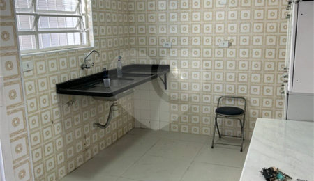 Sobrado à venda com 3 quartos, sendo 1 suíte,  em Conjunto Residencial Jardim Canaã, São Paulo, SP