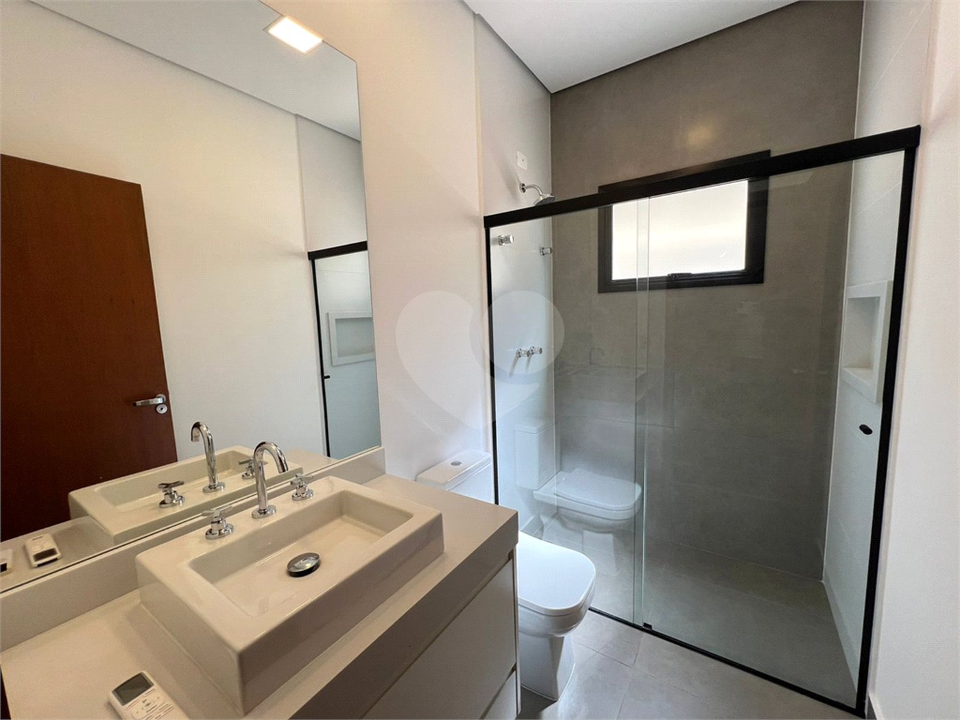 Casa à venda com 3 suítes no condomínio Alphaville Nova Esplanada, Votorantim - SP