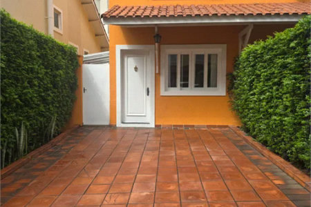 Casa à venda com 3 quartos, sendo 1 suíte, no condomínio Vilagio Viccino, São Paulo - SP