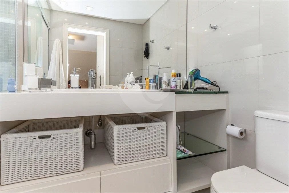 Casa à venda com 5 quartos, sendo 3 suítes, em Jardim Leonor, São Paulo, SP