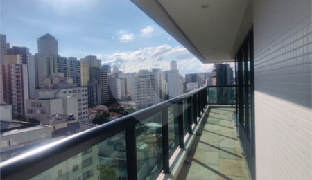 Apartamento à venda com 4 quartos, sendo 3 suítes, em Aclimação, São Paulo, SP