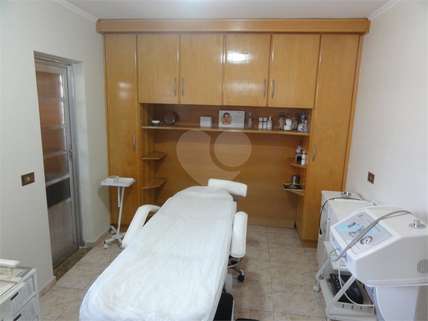 Sobrado à venda com 6 quartos, sendo 4 suítes, em Tremembé, São Paulo, SP