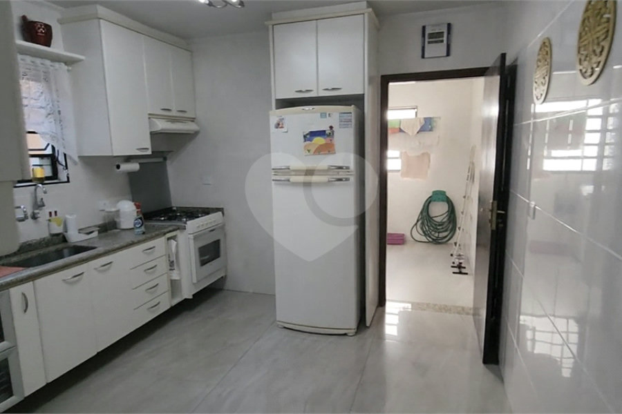 Casa à venda com 4 quartos, sendo 1 suíte, em Parada Inglesa, São Paulo, SP