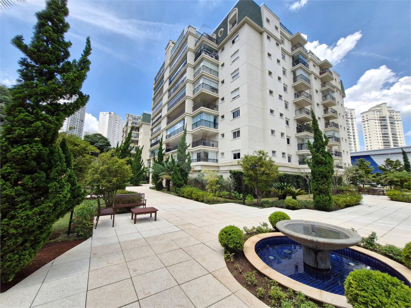 Apartamento à venda ou para alugar com 4 suítes em Alto da Boa Vista, São Paulo, SP