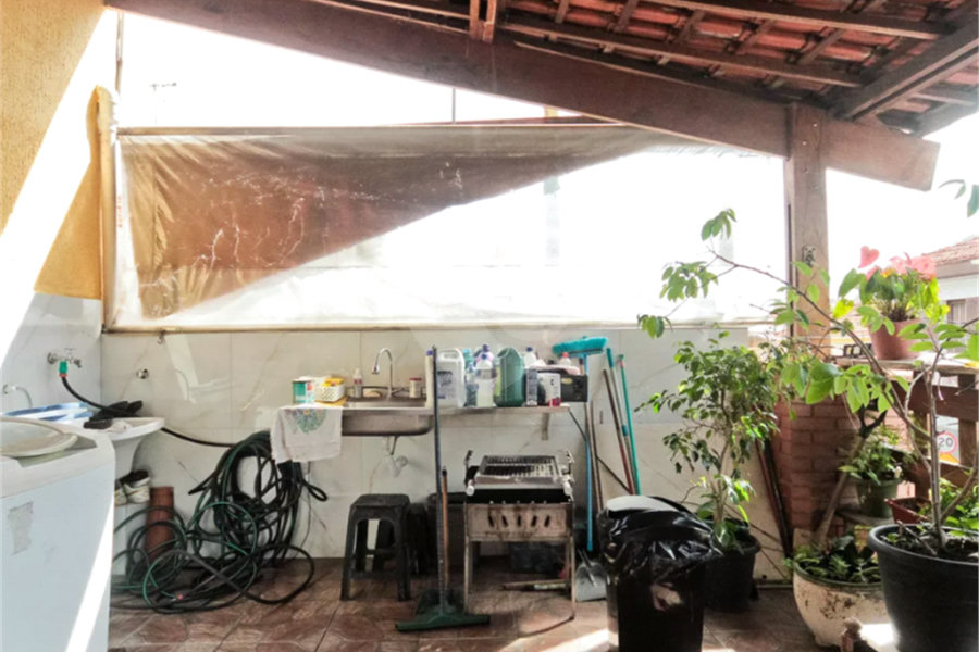 Salão à venda ou para alugar com 3 quartos, sendo 1 suíte, em Jardim Monjolo, São Paulo, SP