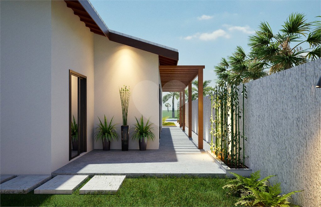 Casa à venda com 4 quartos, sendo 3 suítes, em Caravelas, Armação dos Búzios, RJ