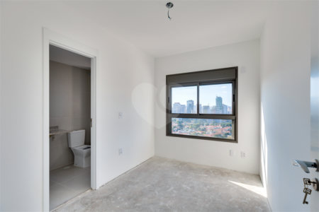Apartamento à venda com 4 quartos, sendo 3 suítes,  em Brooklin, São Paulo, SP