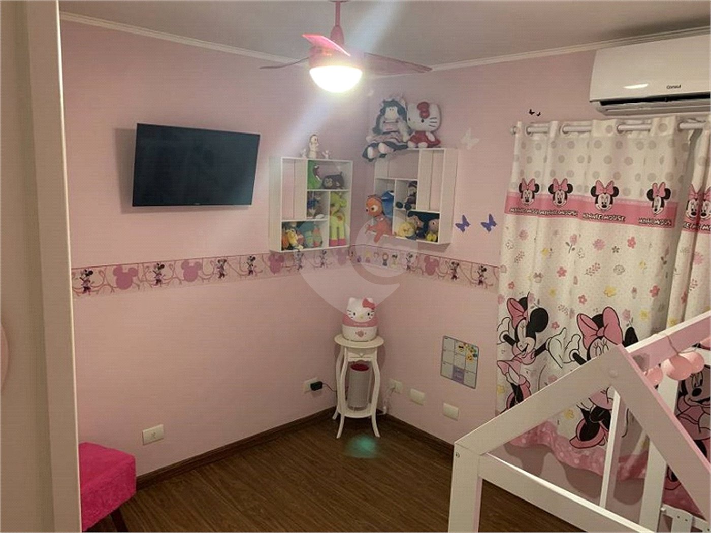 Casa à venda com 3 quartos, sendo 1 suíte, no condomínio Residencial Gabriela, São Paulo - SP