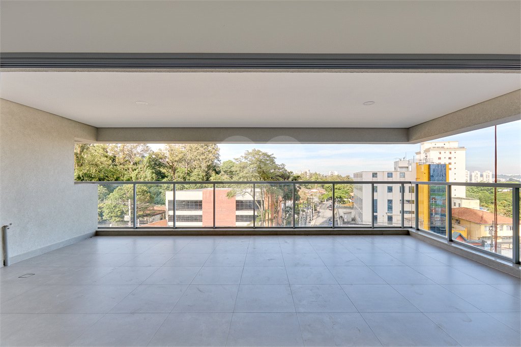 Apartamento à venda com 3 suítes em Jardim Marajoara, São Paulo, SP