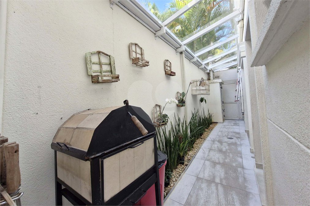 Casa à venda com 4 quartos, sendo 3 suítes,  no condomínio Le Lis Vert Village, São Paulo - SP