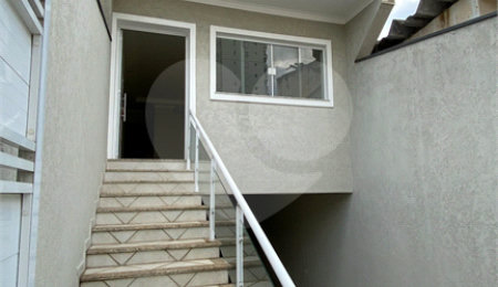 Sobrado à venda com 4 quartos, sendo 2 suítes,  em Vila Pereira Barreto, São Paulo, SP