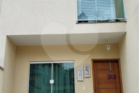 Sobrado à venda com 3 quartos, sendo 1 suíte,  em Parada Inglesa, São Paulo, SP