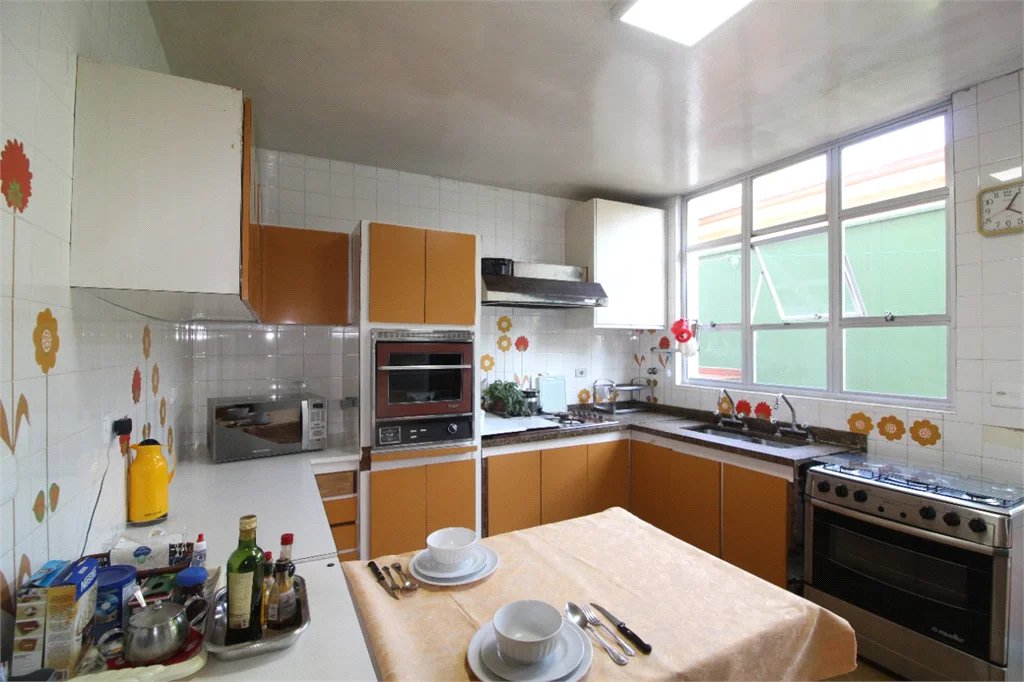 Casa à venda com 4 suítes em Jardim Leonor, São Paulo, SP