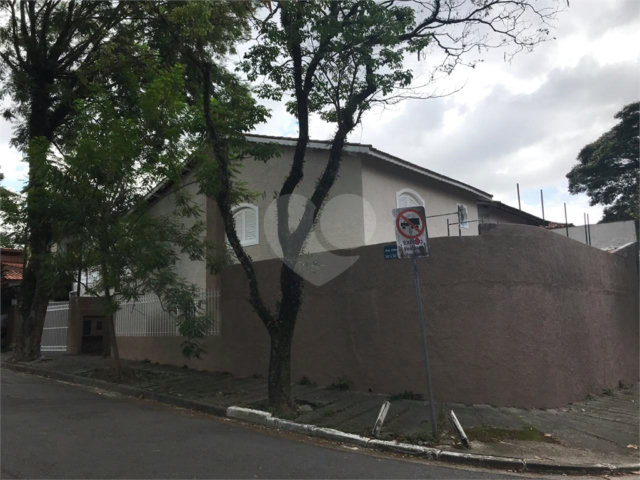 Sobrado à venda com 4 quartos, sendo 1 suíte,  em Jardim Floresta, São Paulo, SP