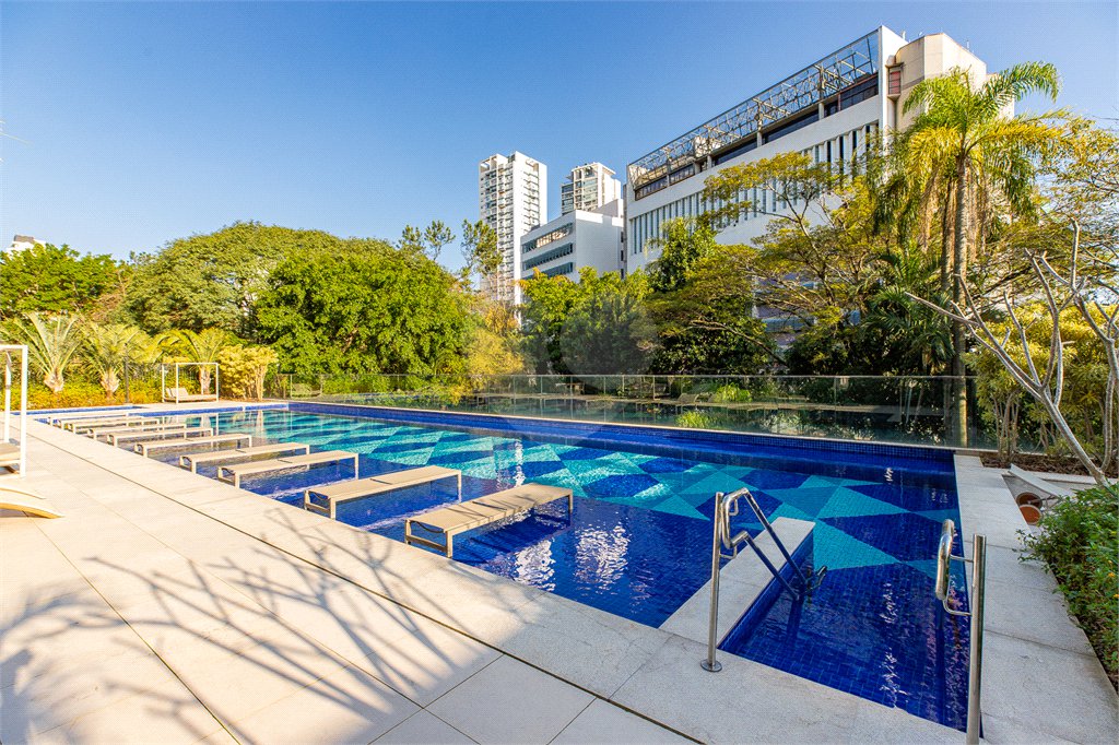 Apartamento à venda com 3 quartos, sendo 1 suíte, em Chácara Santo Antônio (zona Sul), São Paulo, SP