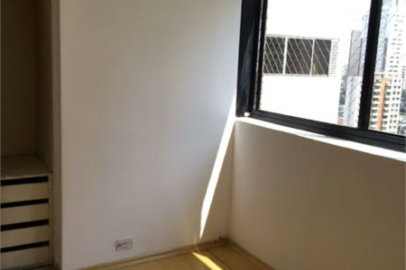 Apartamento à venda com 3 quartos, sendo 1 suíte, em Jardim Parque Morumbi, São Paulo, SP