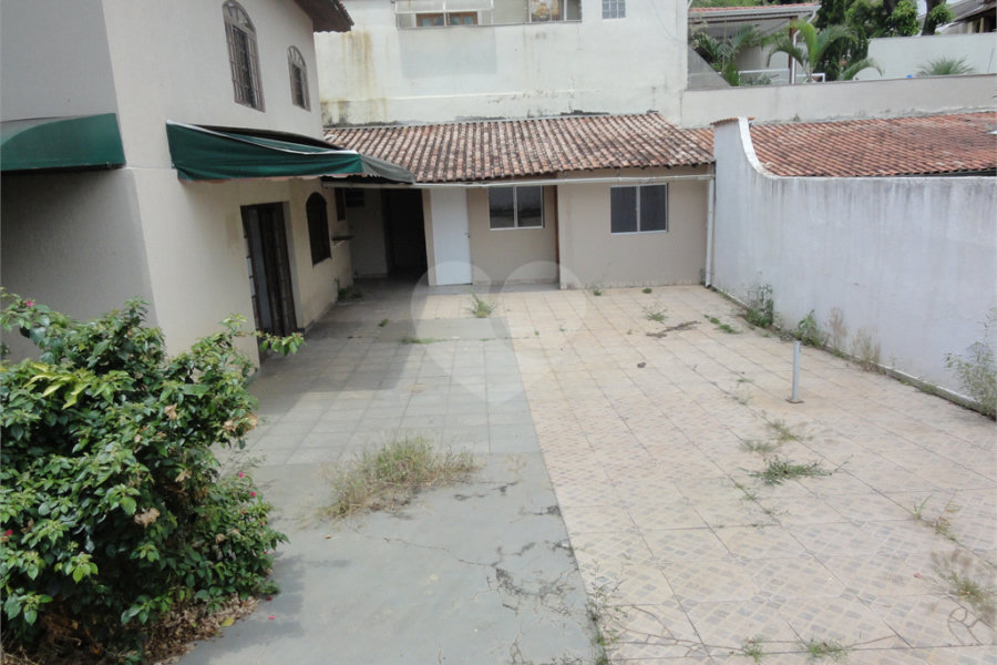 Casa Térrea à venda ou para alugar com 4 quartos em Jardim Floresta, São Paulo, SP
