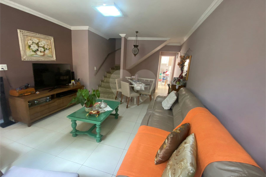 Sobrado à venda com 3 quartos, sendo 1 suíte, em Tremembé, São Paulo, SP