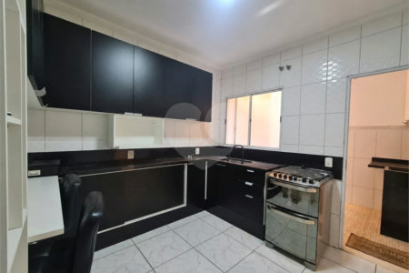 Casa à venda com 3 quartos, sendo 1 suíte, no condomínio Ponta de Leste, São Paulo - SP