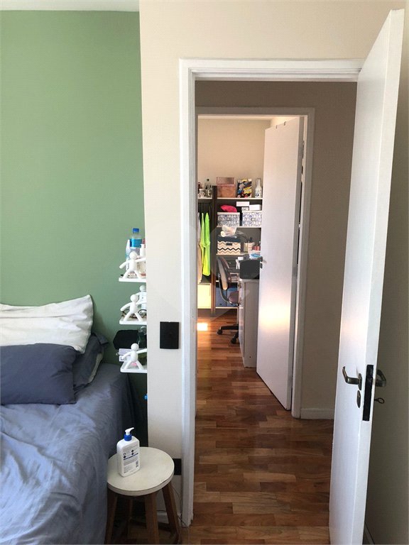 Apartamento à venda com 3 quartos, sendo 1 suíte, em Jardim Mariliza, São Paulo, SP