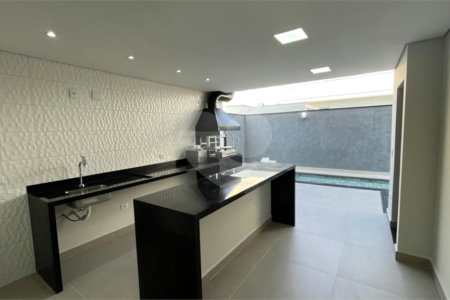 Casa à venda com 4 quartos, sendo 3 suítes, no condomínio Campos do Conde Sorocaba, Sorocaba - SP