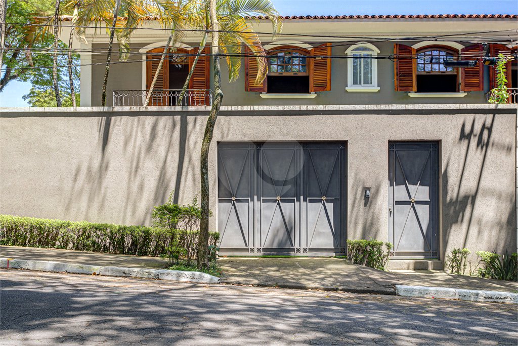 Casa à venda com 5 quartos, sendo 3 suítes, em Alto da Boa Vista, São Paulo, SP