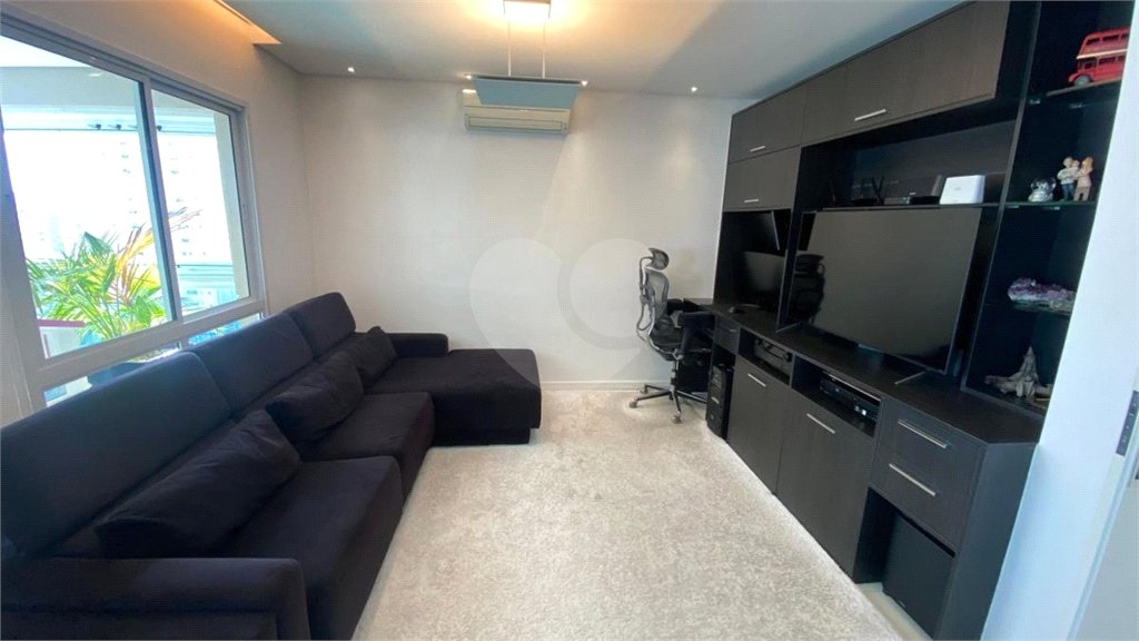 Apartamento à venda com 3 suítes em Vila Romana, São Paulo, SP