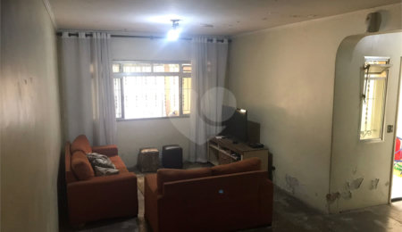 Sobrado à venda com 5 quartos, sendo 1 suíte, em Tremembé, São Paulo, SP