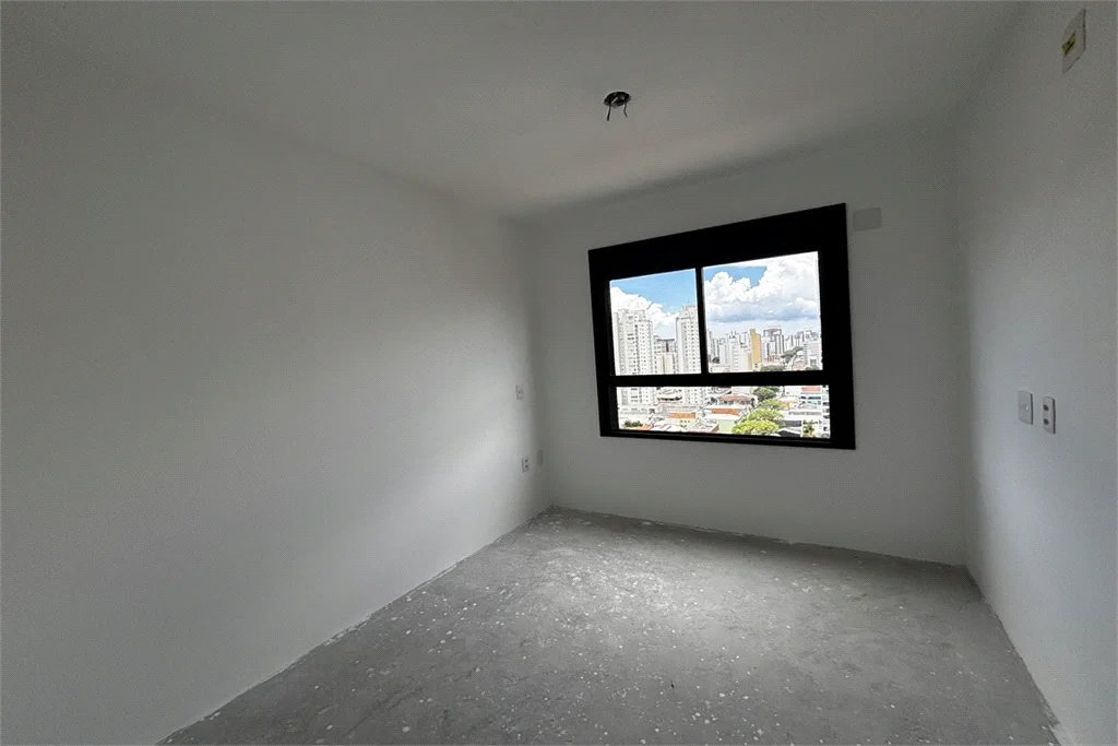 Apartamento à venda com 3 suítes em Vila Romana, São Paulo, SP