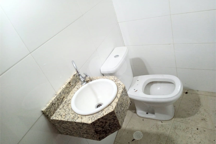 Casa à venda com 3 quartos, sendo 1 suíte,  no condomínio Residencial Vila Primavera (zona Norte), São Paulo - SP
