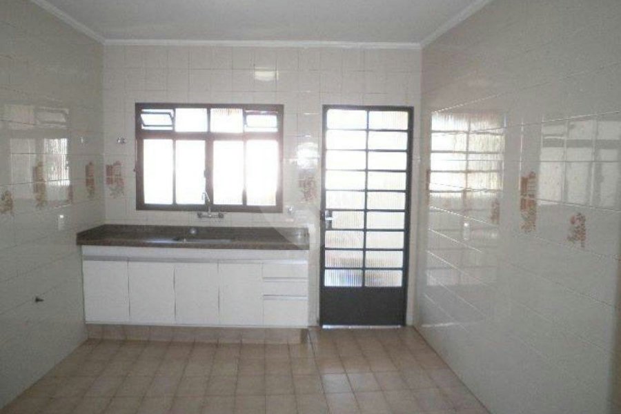 Sobrado à venda com 3 quartos, sendo 1 suíte, em Vila Isolina Mazzei, São Paulo, SP