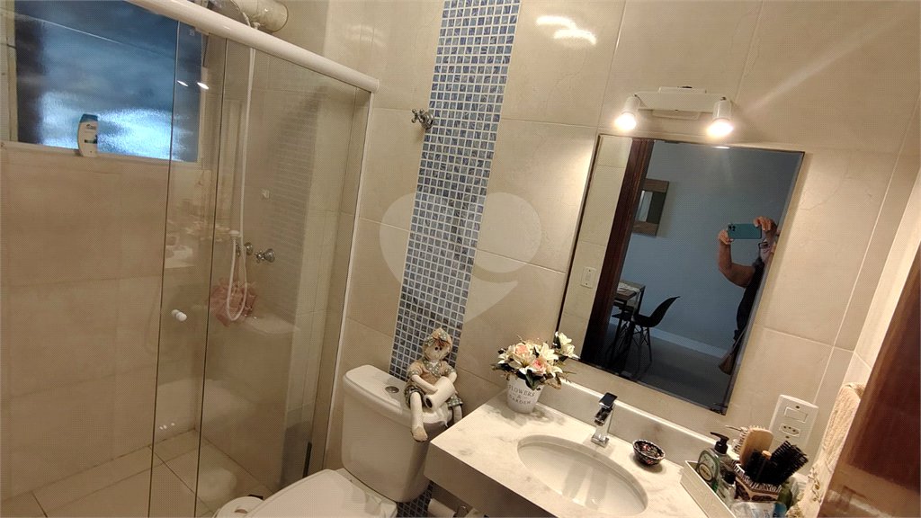 Apartamento à venda com 3 quartos, sendo 2 suítes, no Centro, Peruíbe, SP