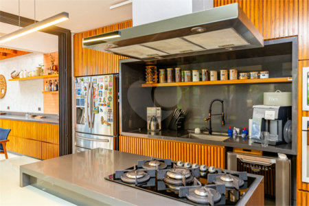 Casa à venda com 4 suítes no condomínio Roma, São Paulo - SP