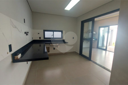 Casa à venda com 3 suítes no condomínio Villagio DI Capri, Votorantim - SP