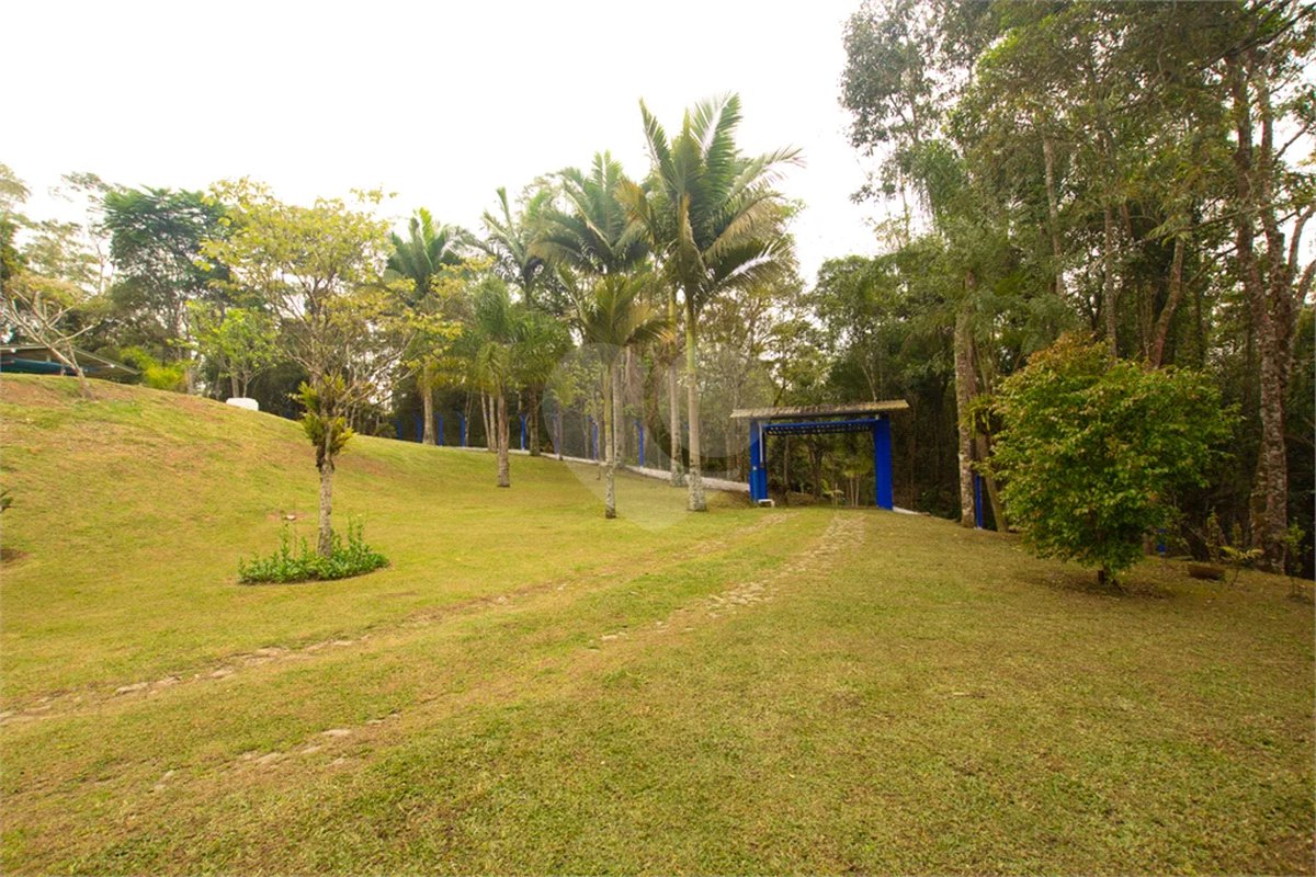 Sítio à venda com 8 quartos, sendo 4 suítes, em Taiaçupeba, Mogi das Cruzes, SP
