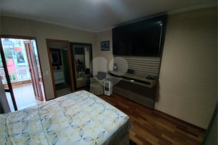 Sobrado à venda com 4 suítes em Paraíso do Morumbi, São Paulo, SP