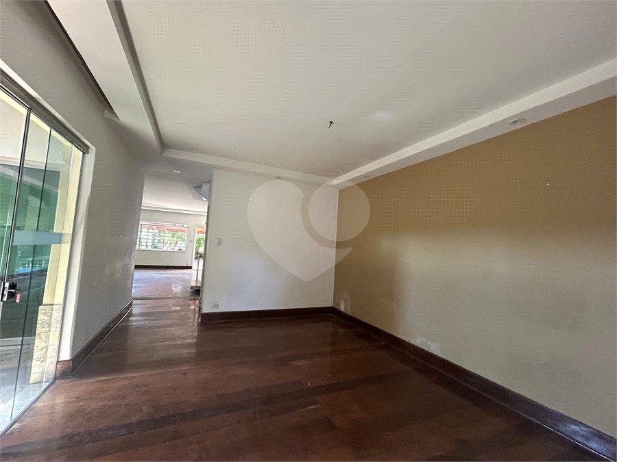 Sobrado à venda ou para alugar com 4 quartos, sendo 1 suíte, em Santo Amaro, São Paulo, SP