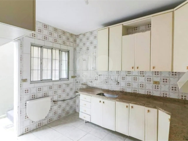 Sobrado à venda com 3 quartos, sendo 1 suíte,  em Butantã, São Paulo, SP